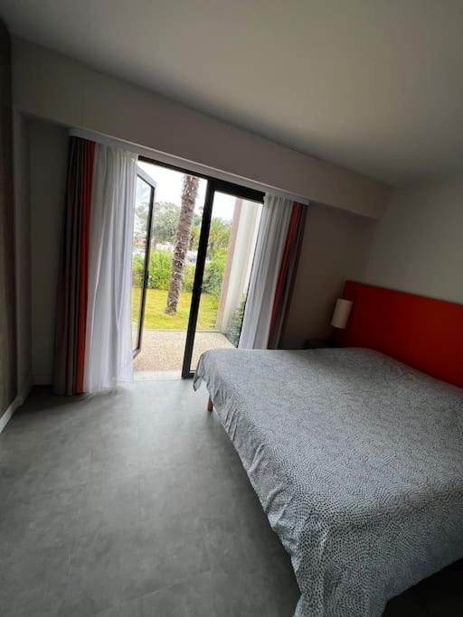 Appartement Acces Plage เปโรส กีเรค ภายนอก รูปภาพ