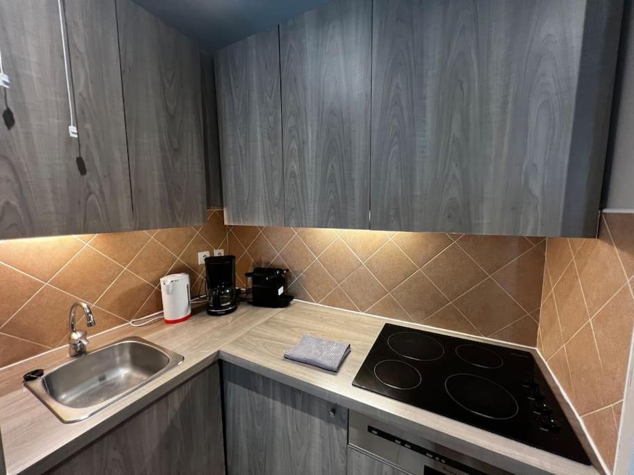 Appartement Acces Plage เปโรส กีเรค ภายนอก รูปภาพ