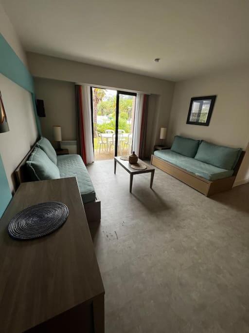 Appartement Acces Plage เปโรส กีเรค ภายนอก รูปภาพ